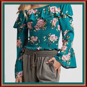 Vintage Style Floral Bell Sleeve Top